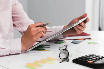 análise de dados e documentos fiscais para reduzir legalmente a carga tributária